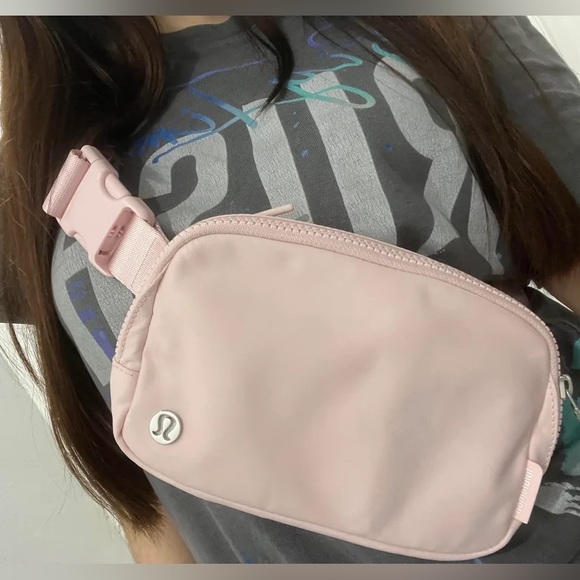 lululemon athletica Handbags - Lululemon Blush Pink Mesh Pocket Bag